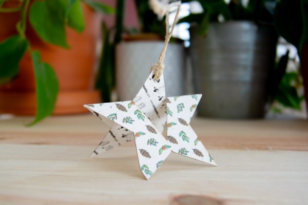 decoration-etoile-noel-papier-enseme-personnalisee-cadeau-entreprise