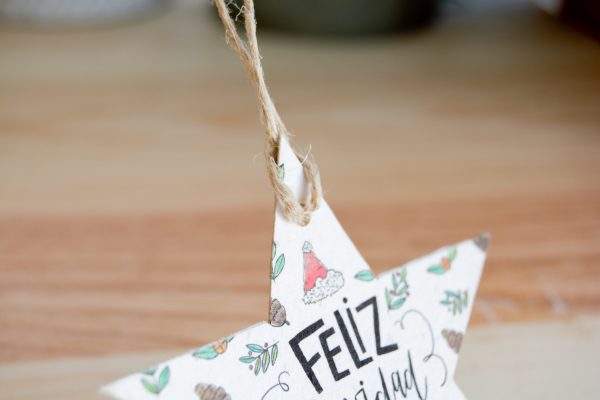decorations-noel-ecoresponsables-ornement-etoile-papier-plantable