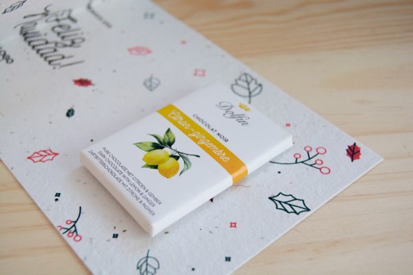 Carte rectangulaire écoresponsable avec un chocolat – Image 2