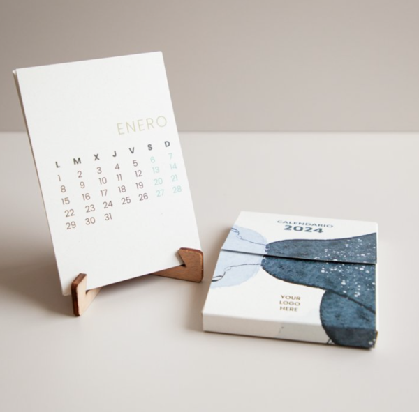 support-calendrier-bois-ecologique-gravé-laser