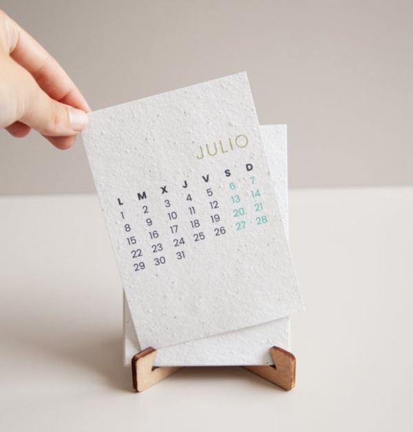 calendrier-bois-personnalisable-papier-recyclé