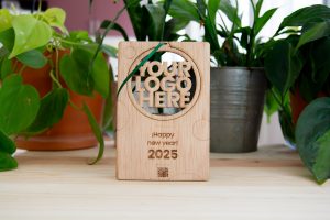 carte-en-bois-ornement-noel-personnalisable-logo-entreprise