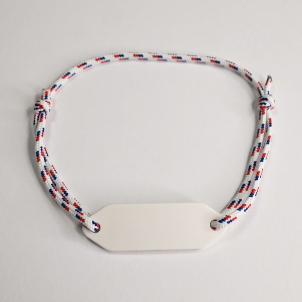 Green Desk - Noody - Le bracelet fran‡ais - Fond blanc - Vierge