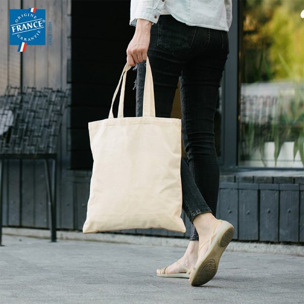 Totebag en situation (courses, voyage)